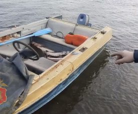 На Енисее таймырские полицейские нашли лодку с живыми осетрами