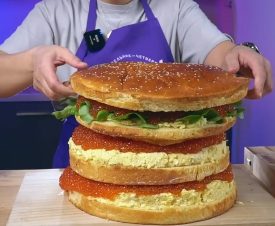 На ТВ-3 приготовили бургер с красной икрой весом почти 7,5 кг